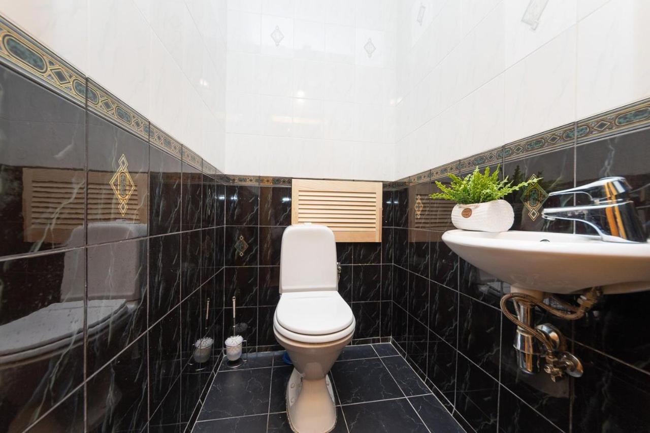 Spacious Apartments In The Center Of Obolon 2 Bedrooms Kiev Eksteriør bilde